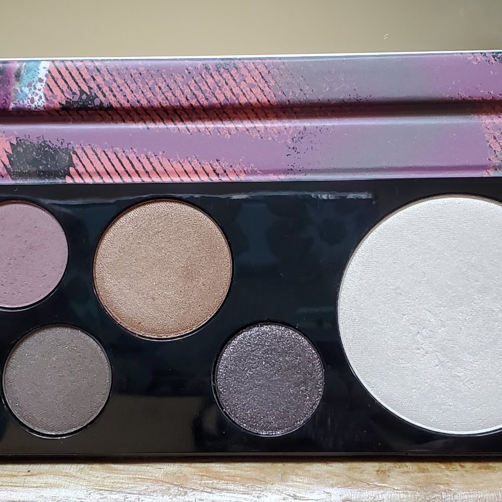 MAC Risk Taker Palette - Picture 5 of 7